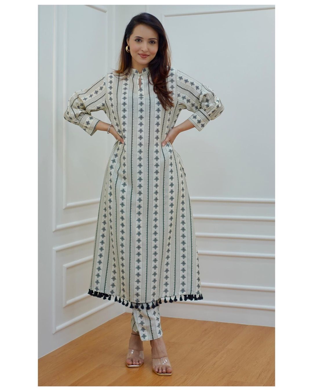 Beautiful Black & White Georgette Printed Kurta Set