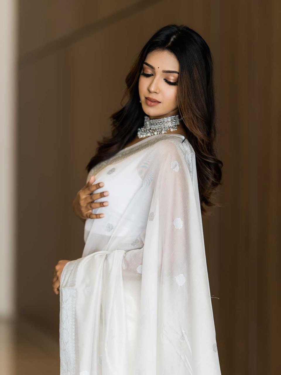 White Beautiful White Lilan Soft Slab Khadi Saree With Silver Belt