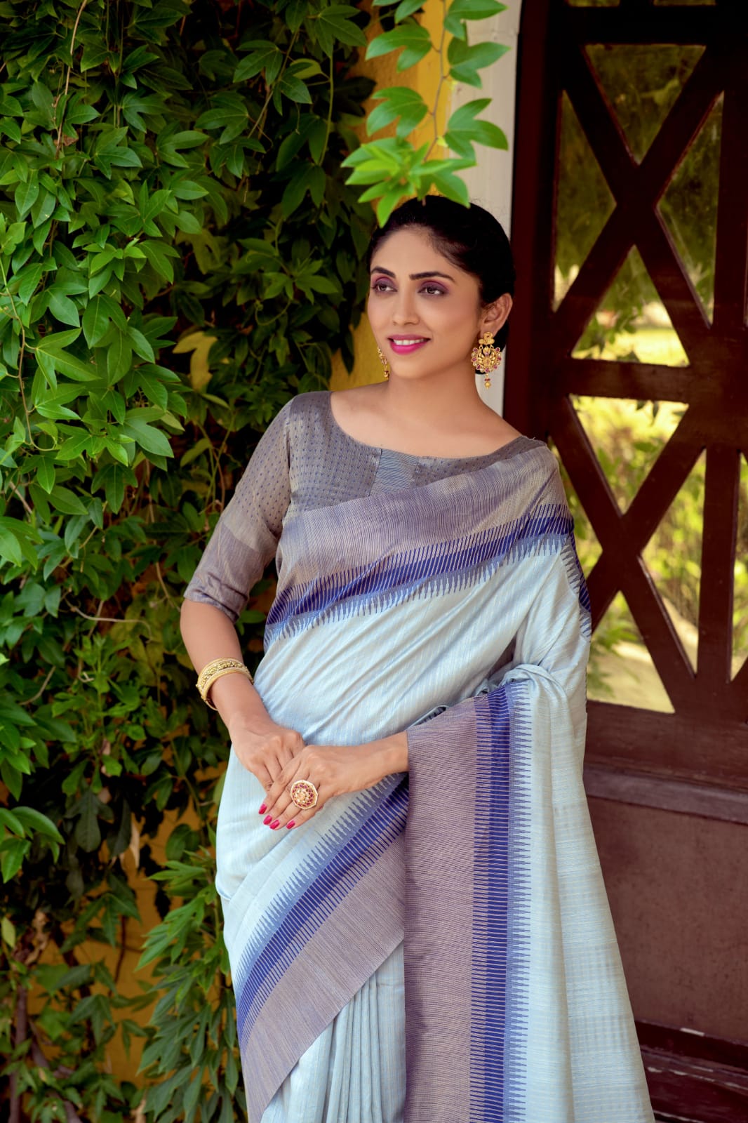 Blue Silk Saree With Zari Woven Contrast Bomkai Temple Border