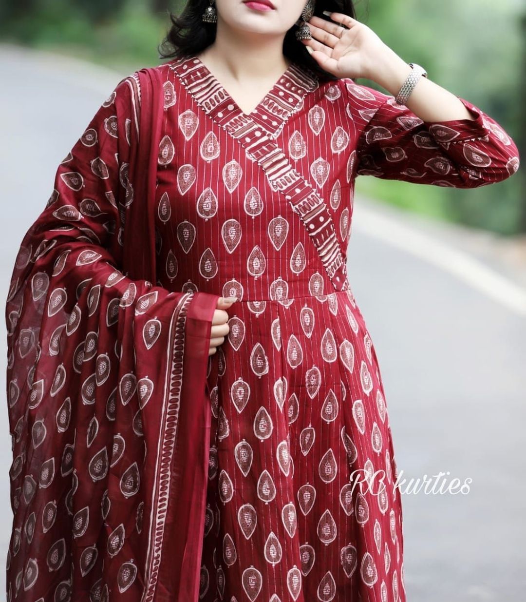 New Jaipuri Cotton Pair With Colour Matching Dupatta