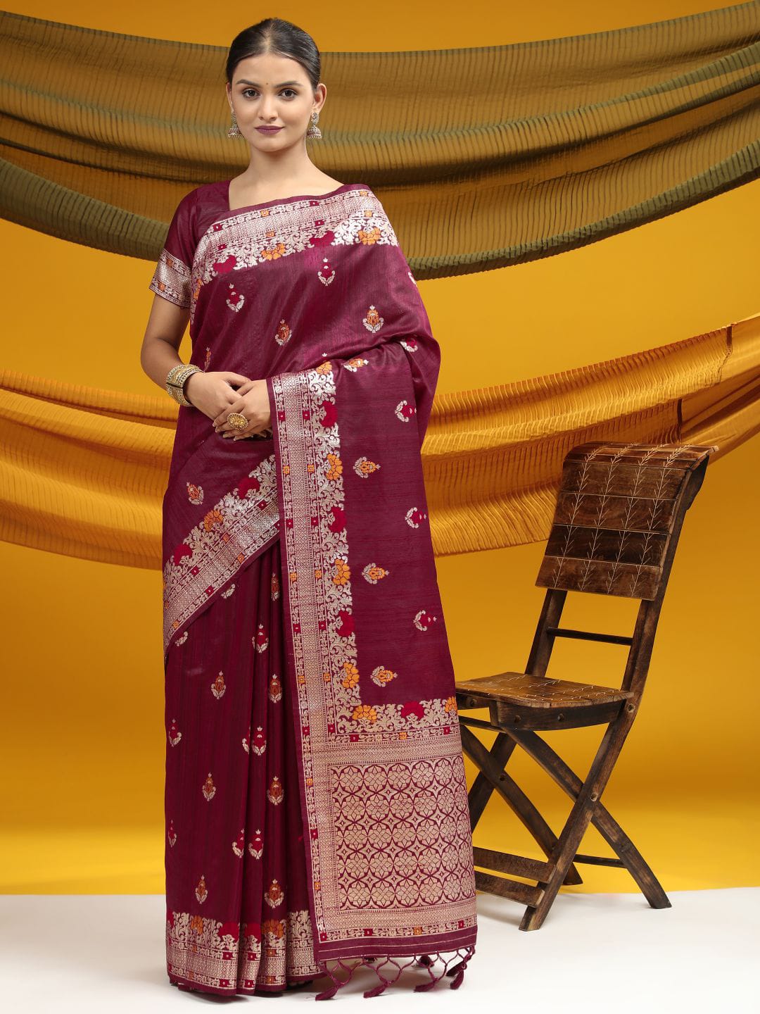 Wine Meena woven Border And Zari Woven Pallu With Fancy Tassels