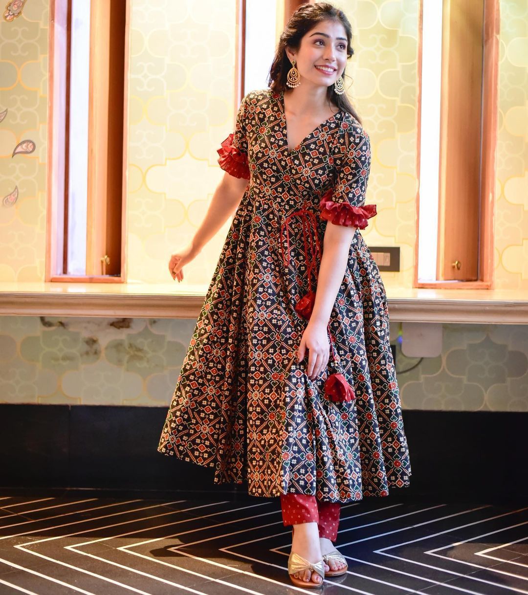 Beautiful Voguish Printed cotton Flared Suit Set