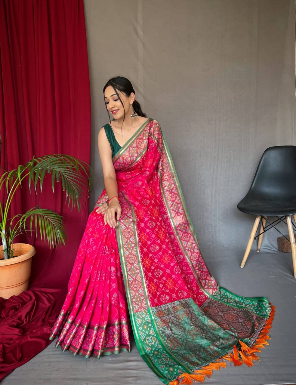 Rani Soft Rangeen Patola Silk Saree