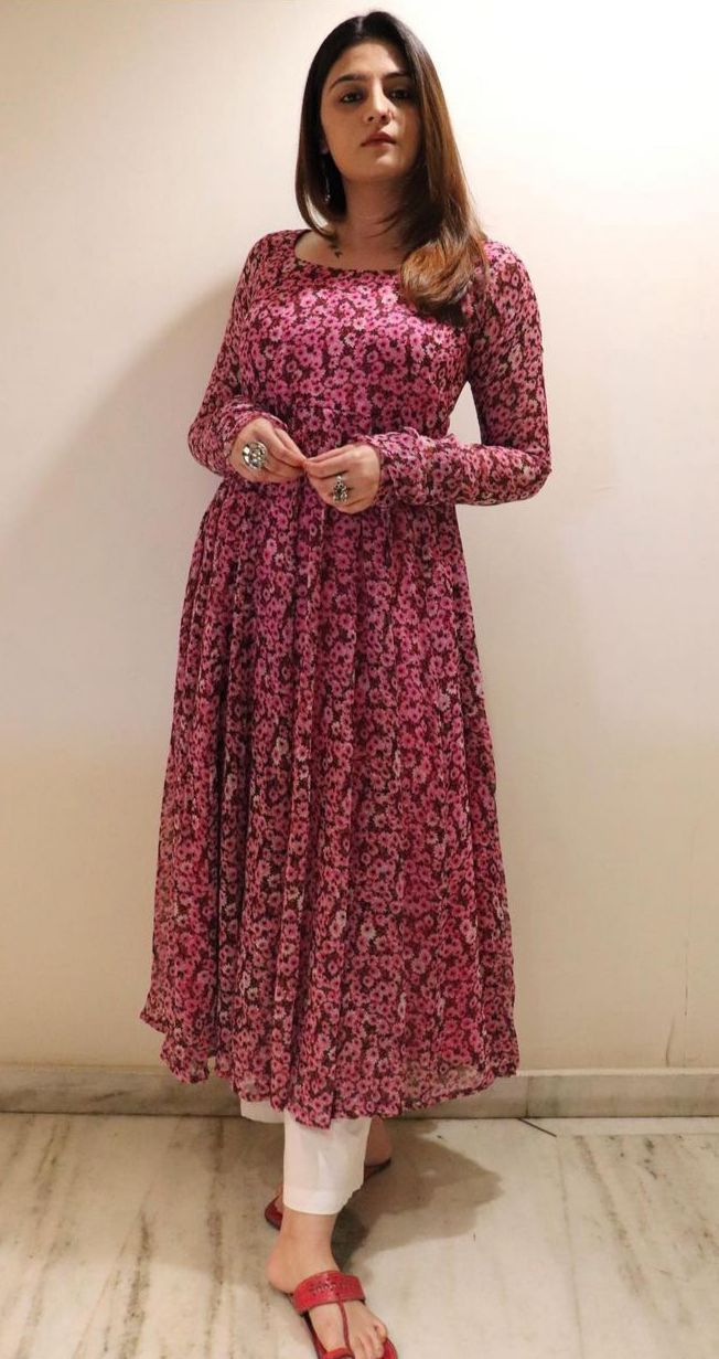 Beautiful Pink Georgette Digital Printed Gown