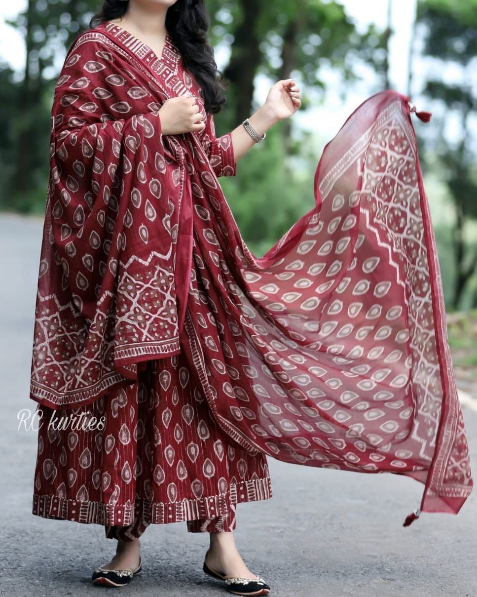 New Jaipuri Cotton Pair With Colour Matching Dupatta