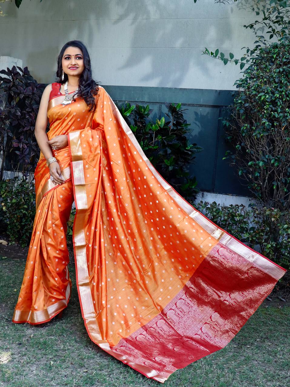 Yellow Beautiful Rich Pallu Saree With Dolly Butti