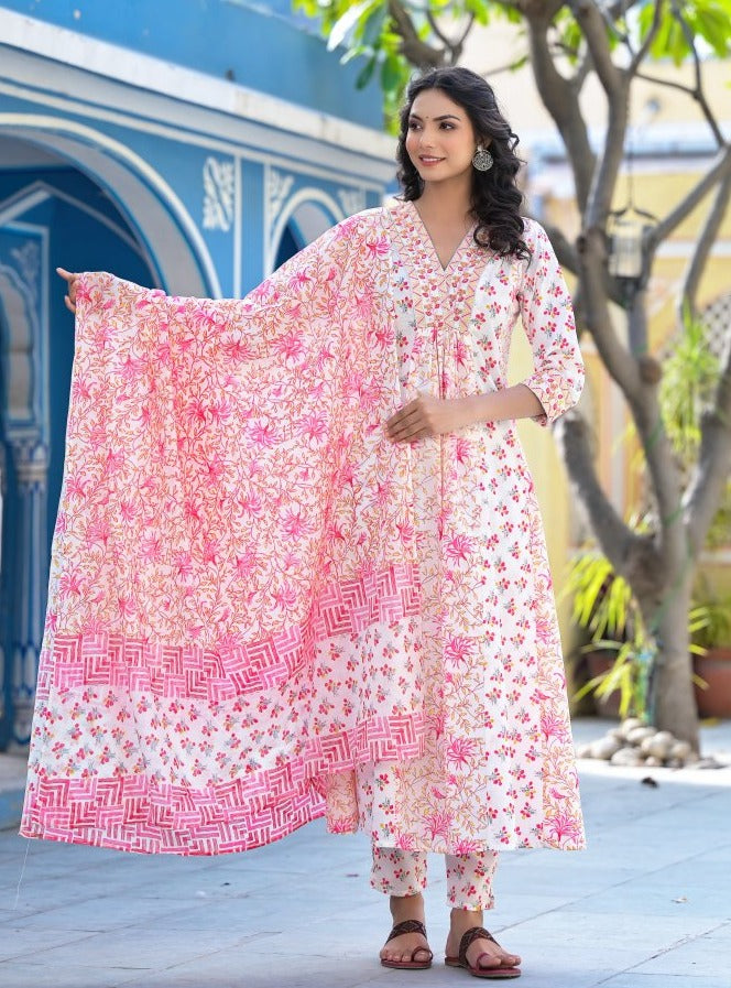 Women's Beautiful Cotton Pink Colour & Floral Prints Suit Set
