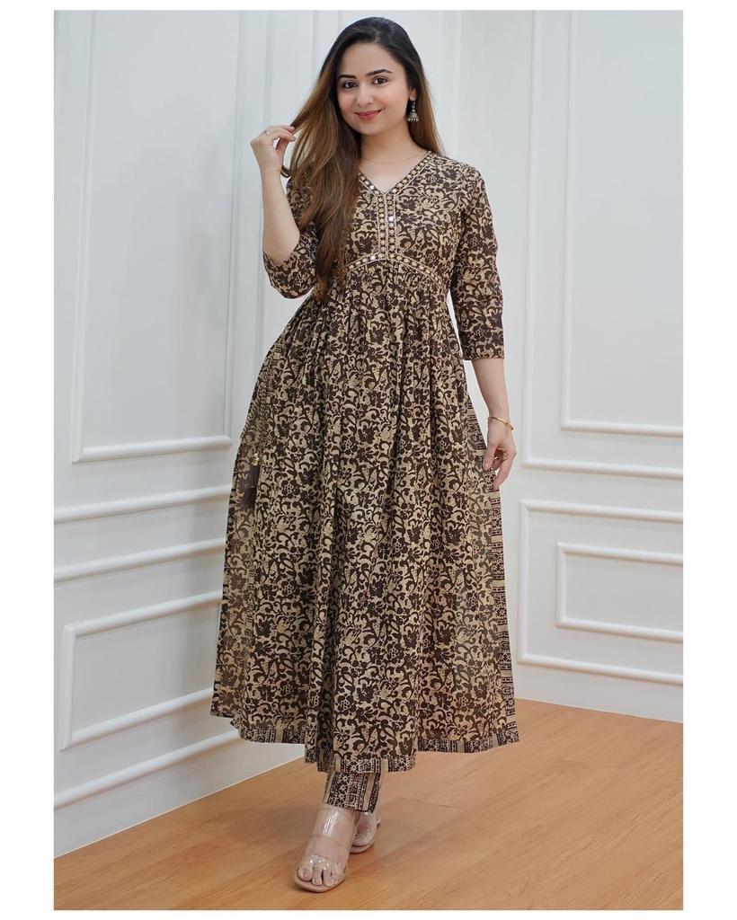 Beautiful paired with matching pants kurta Set