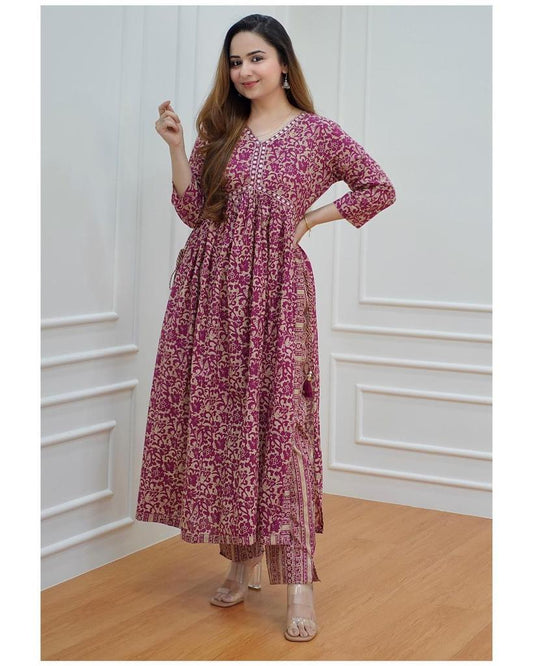 Beautiful paired with matching pants kurta Set