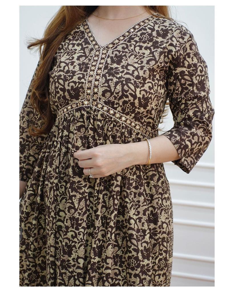 Beautiful paired with matching pants kurta Set