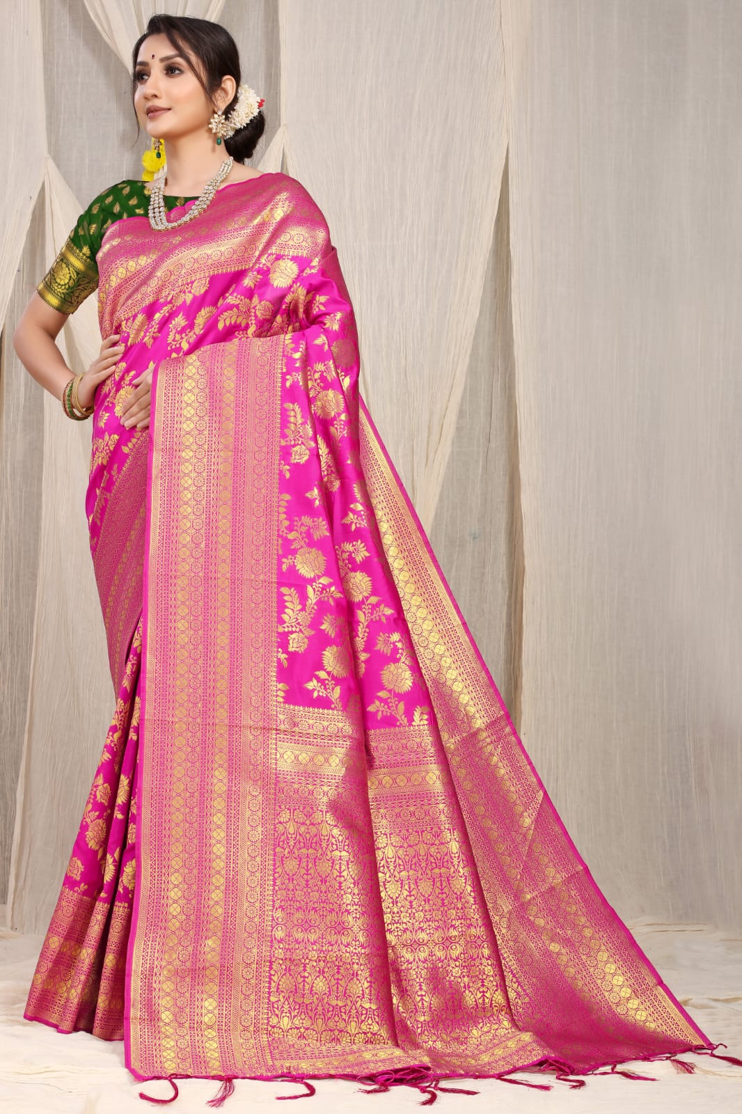 Pink Pure silk saree with gold Jari weaving work