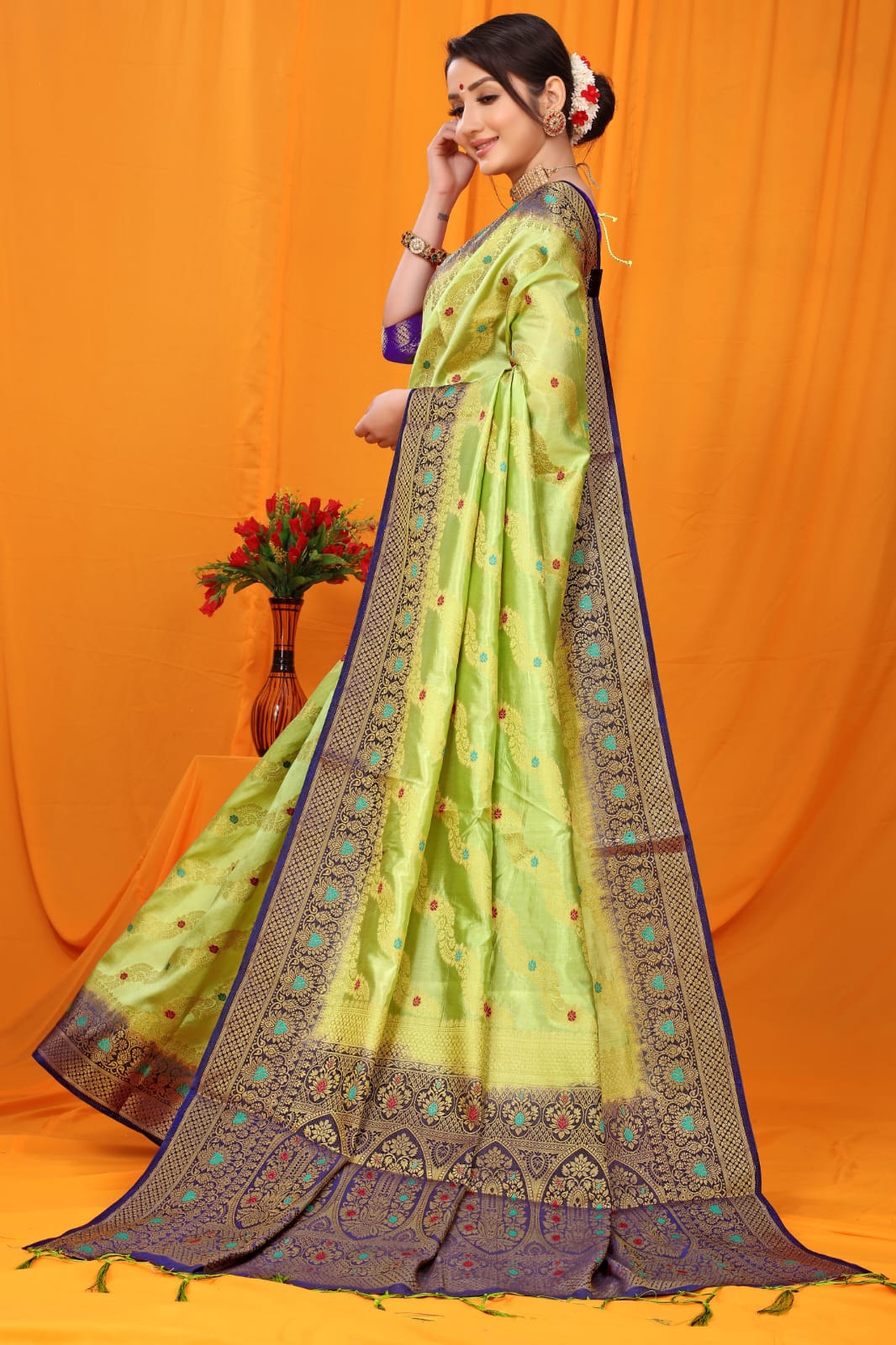 Green Balatan Pure Silk Saree With Rich Pallu
