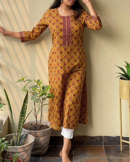 Yellow Rayon Kurti With Pant