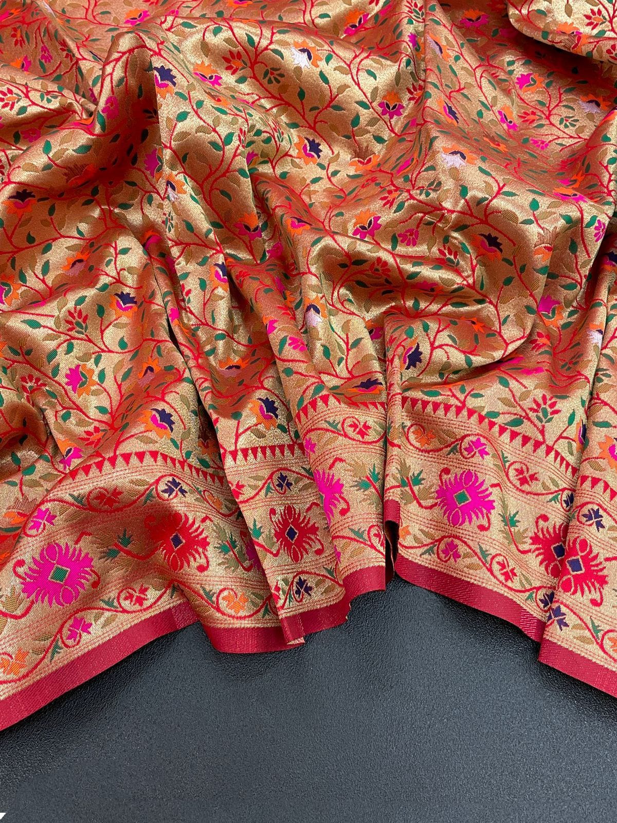 Red Soft Silk Handloom Saree With  Jari Work