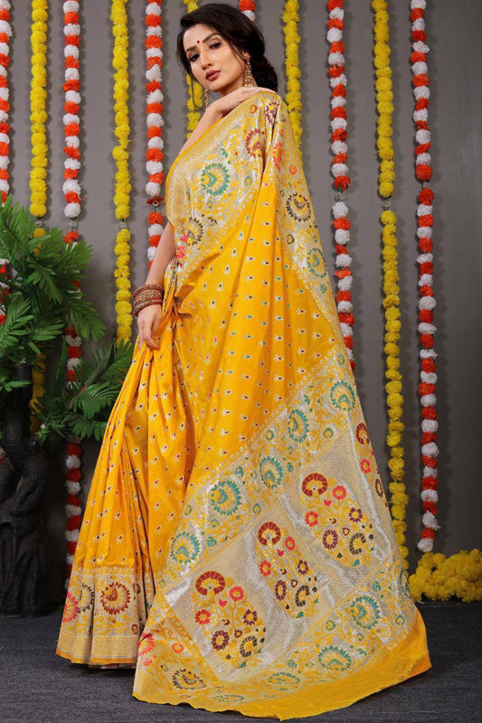 Beautiful Yellow Saree With Silk With Weaving Silver Zari