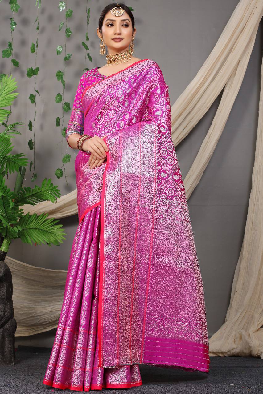 Beautiful Pink Lichi Soft Silk  Saree With Weaving Silver