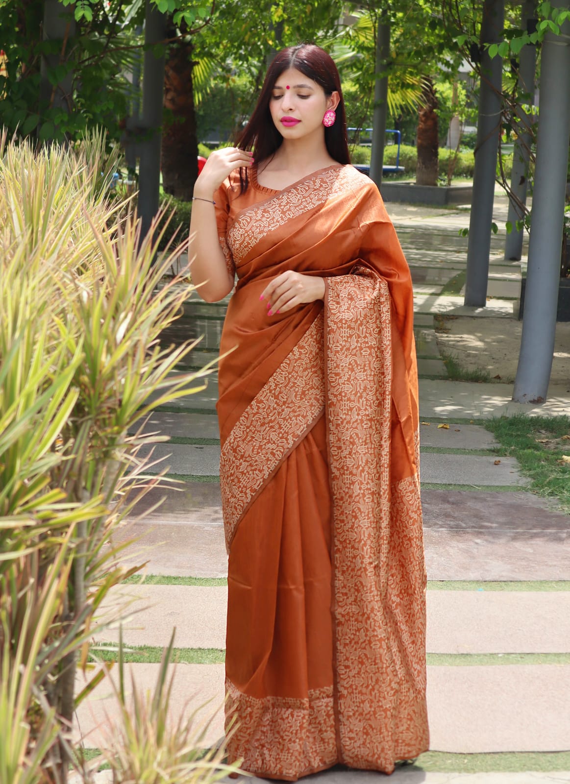 Brown Banglori Silk Saree With Rich Weaving Pallu