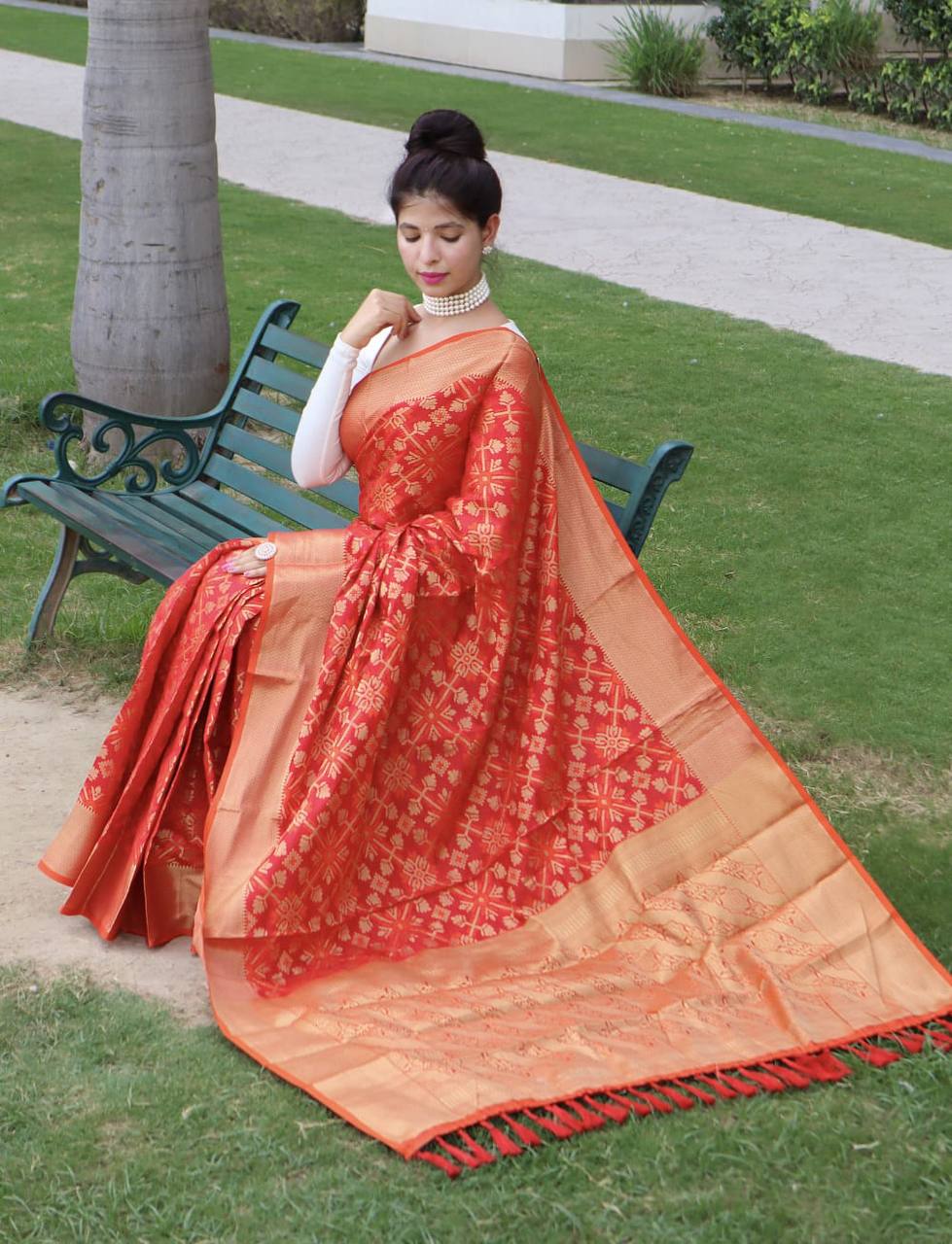 Red Bandhej Silk Saree With Weaving Gold Zari Border