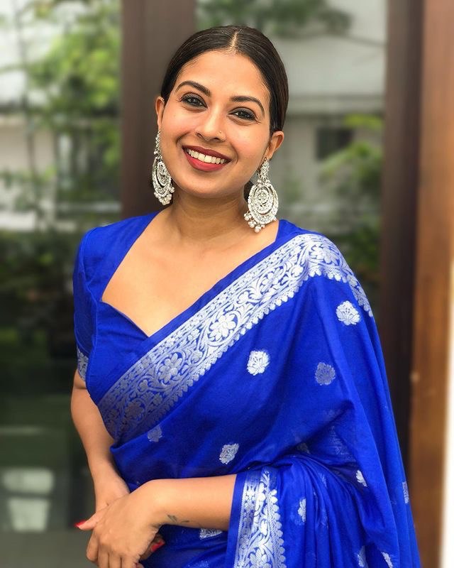 Royal Blue Lichi Silk Banarasi Saree With Silver Weaving