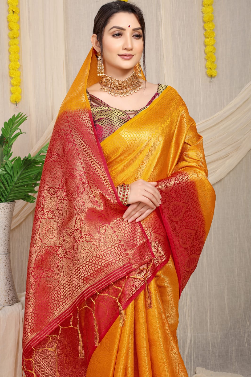 Yellow Pure Soft Silk Saree With Hand dying Soft Luxurious Fabric.