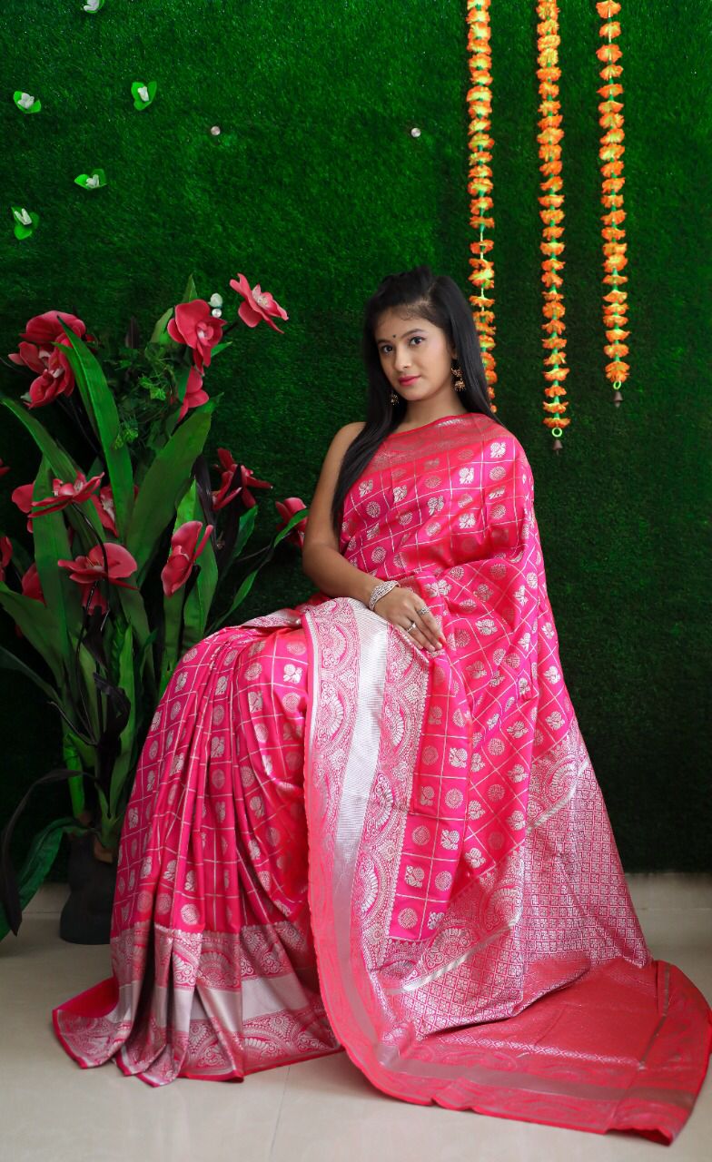 Pink Beautiful Pink Soft Silk Saree With Weaving Silver Zari