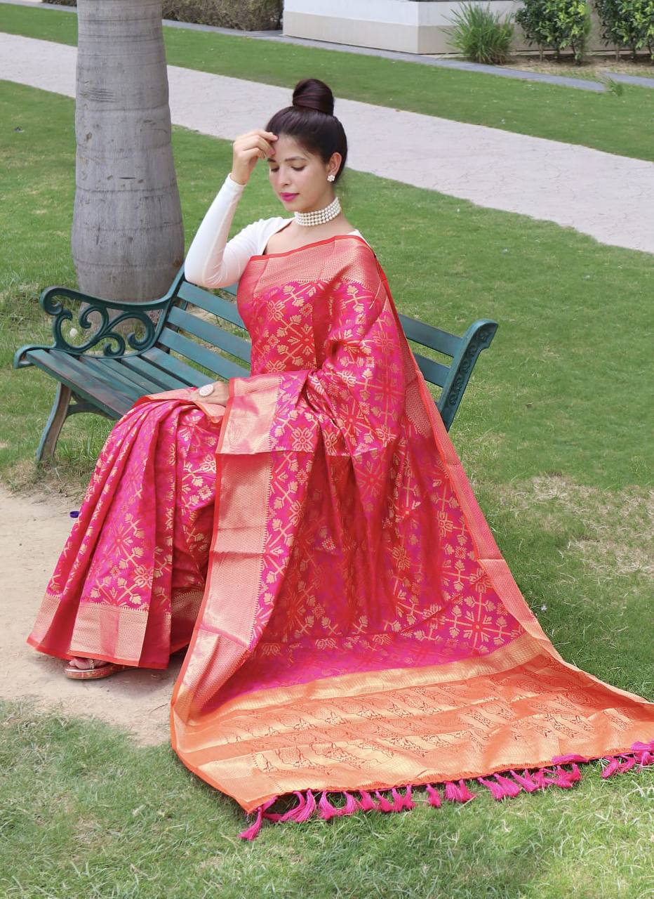 Pink Bandhej Silk Saree With Weaving Gold Zari Border