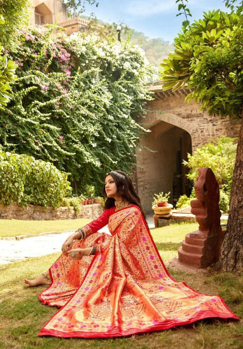 Red Soft Silk Handloom Saree With  Jari Work