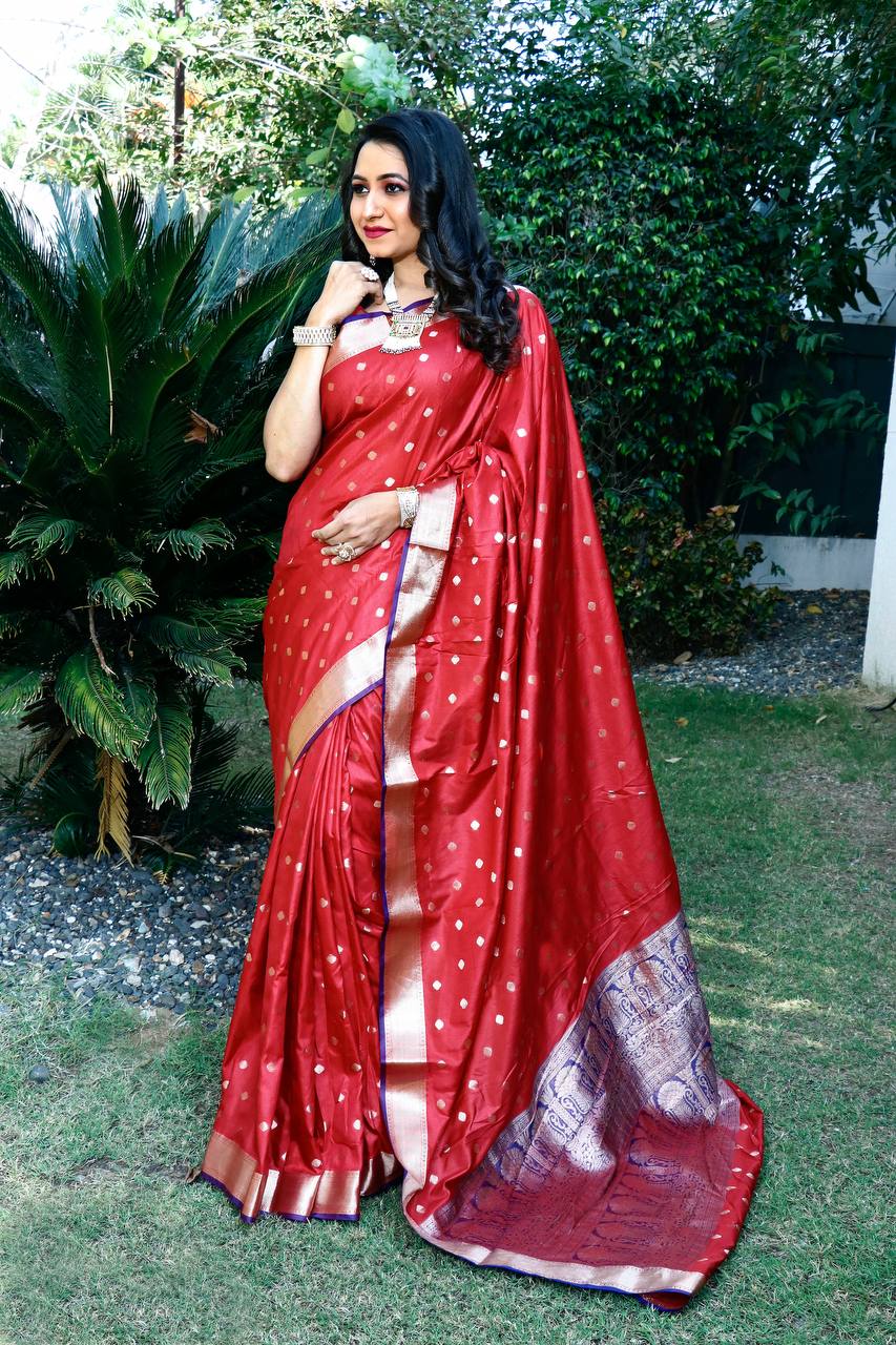 Red Beautiful Rich Pallu Saree With Dolly Butti