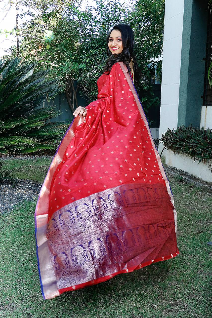 Red Beautiful Rich Pallu Saree With Dolly Butti