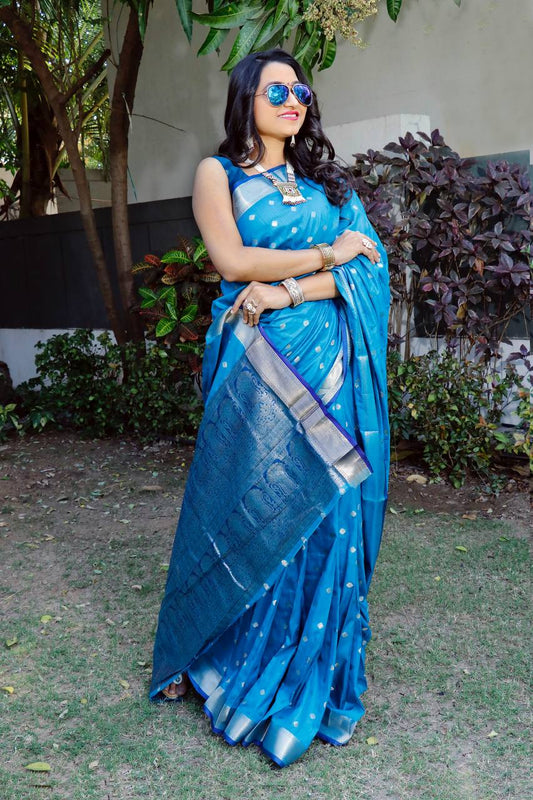 Blue Beautiful Rich Pallu Saree With Dolly Butti