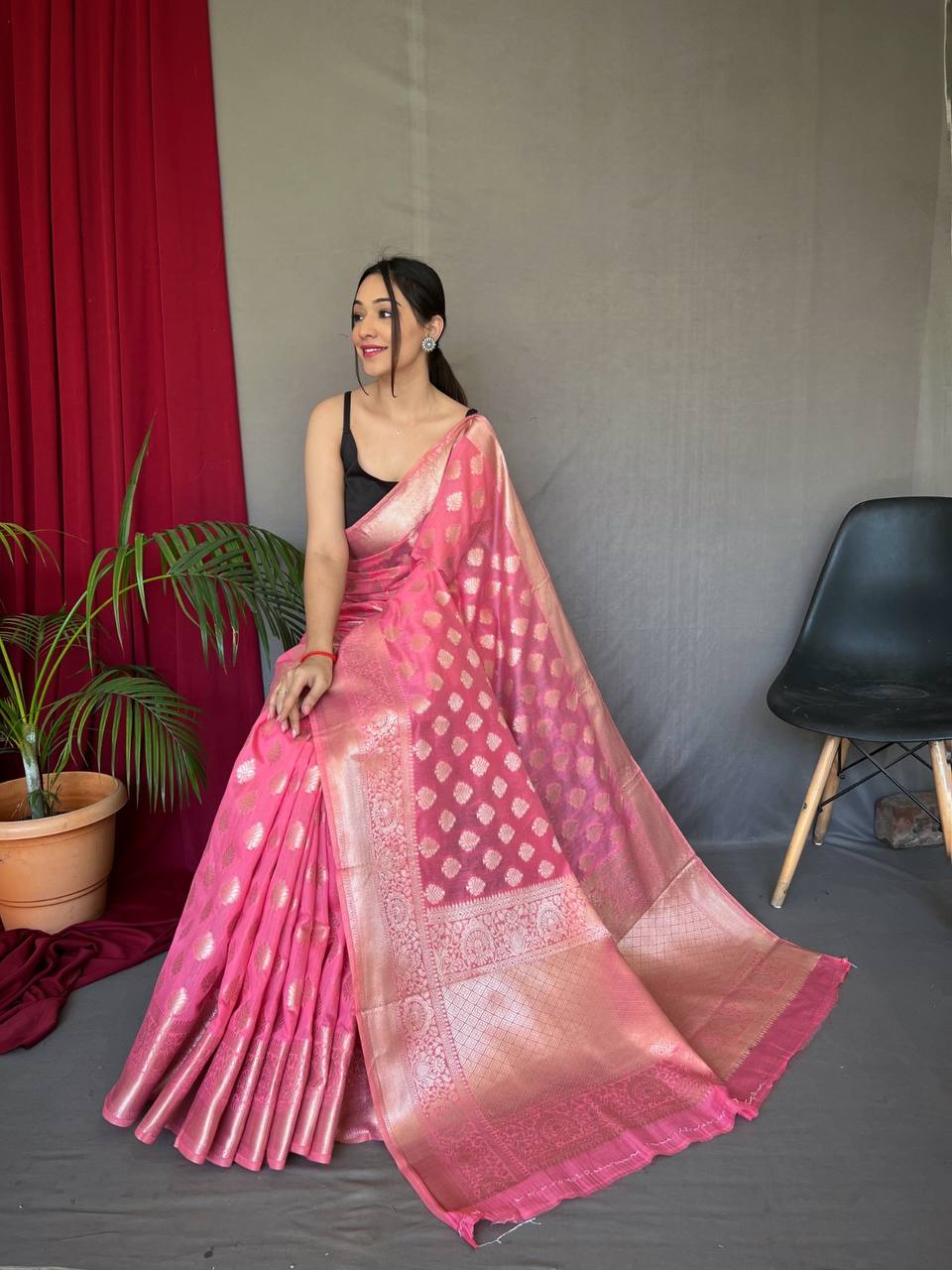 Pink Pure Muslin  Silk Saree With Rose Gold Zari Weaved