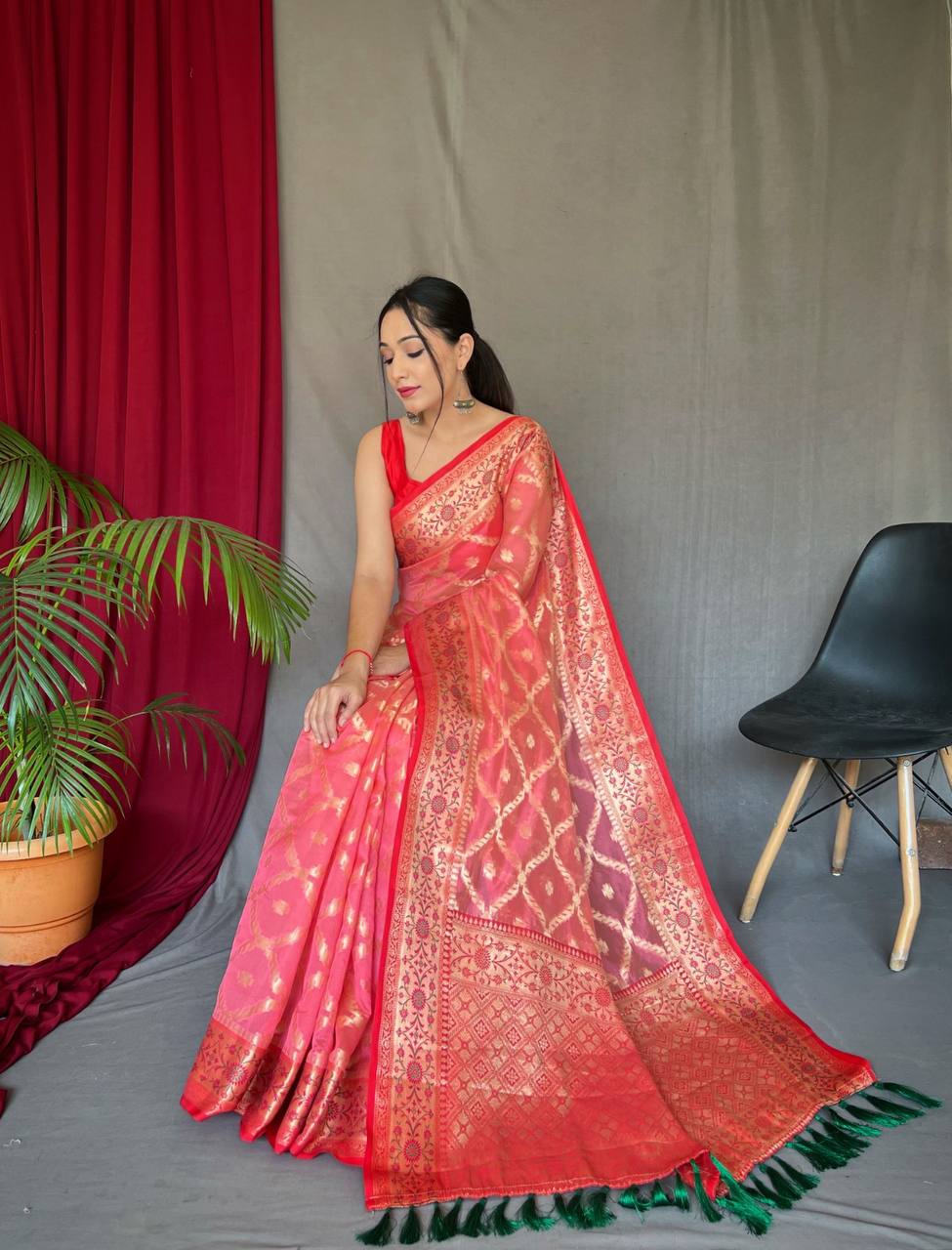 Pink Pure Organza Weaved Saree With Jacquard Border