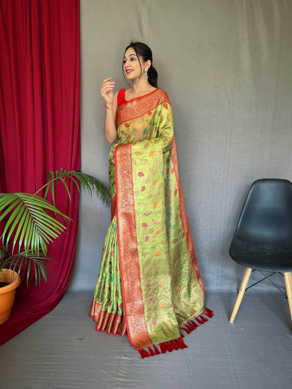 Green Pure Tissue Silk Saree With Zari Weaving