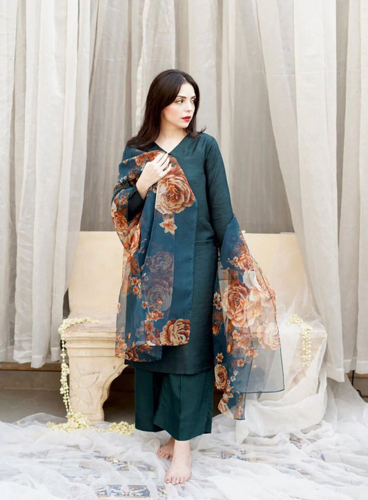 Beautiful Women's Kurta Set With Floral Print Dupatta