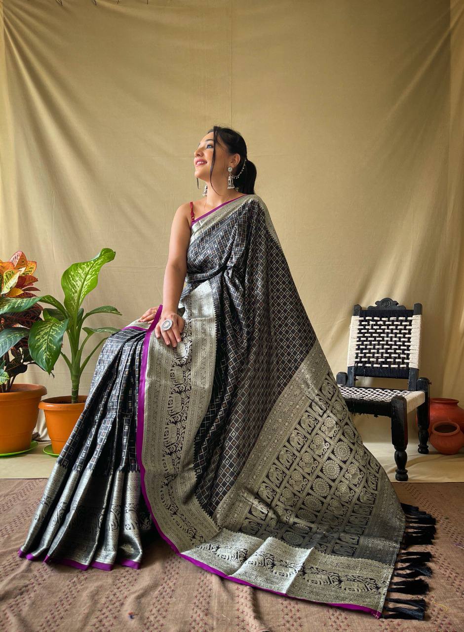 Dark Blue Silk Saree With Rich Pallu