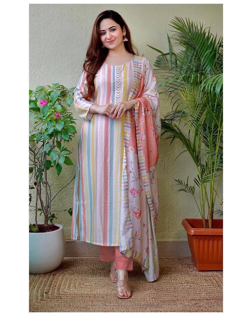 Muslin Silk Embrodery Kurti Dupatta Set