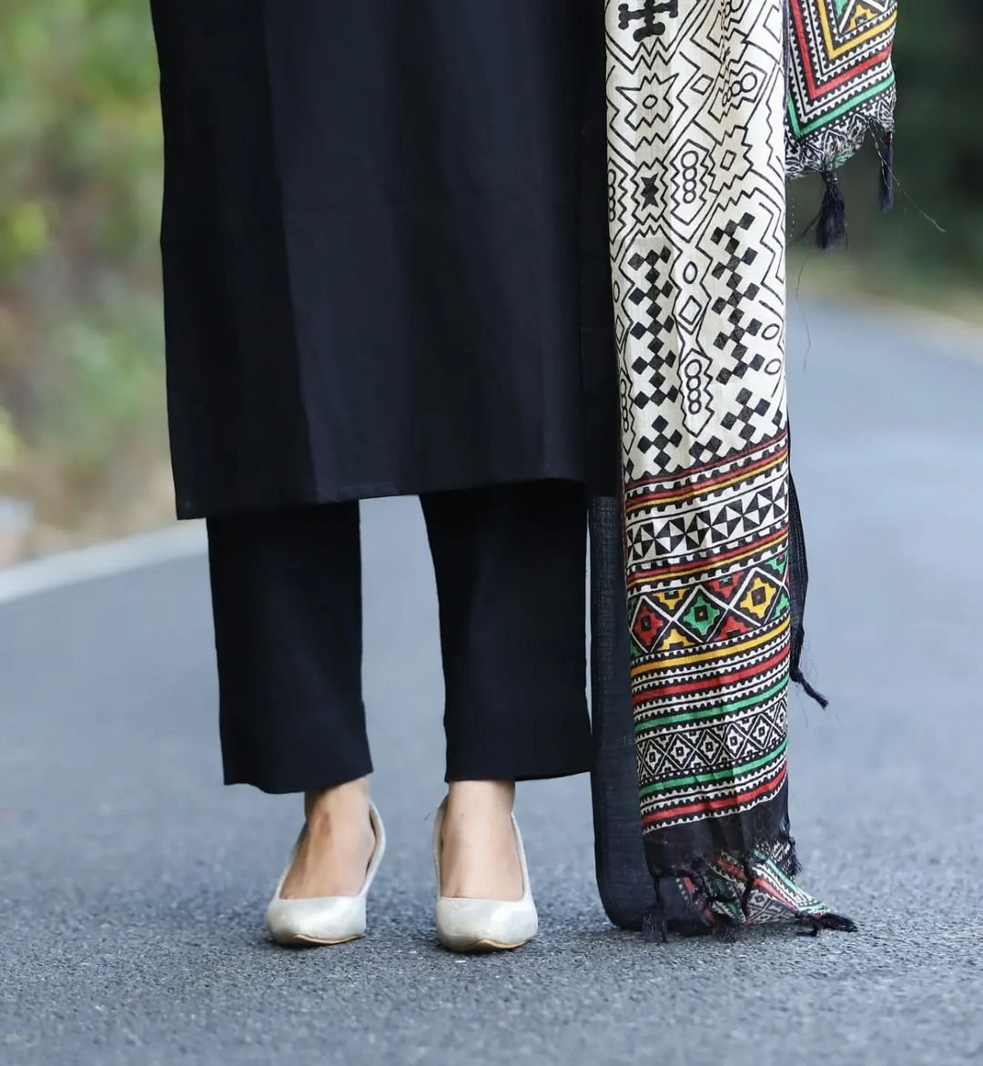 Beautiful Embroidery Work Black Kurti Set
